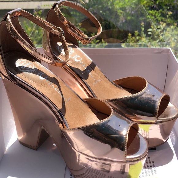 Jeffrey Campbell Rose Gold Brazen Platform - Picture 3 of 6